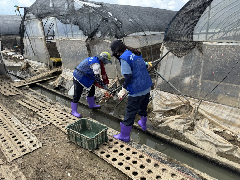 b90e835eb82082e4b09ca3453bcd7f3b_1753093624_9777.jpg b90e835eb82082e4b09ca3453bcd7f3b_1753093624_9777.jpg