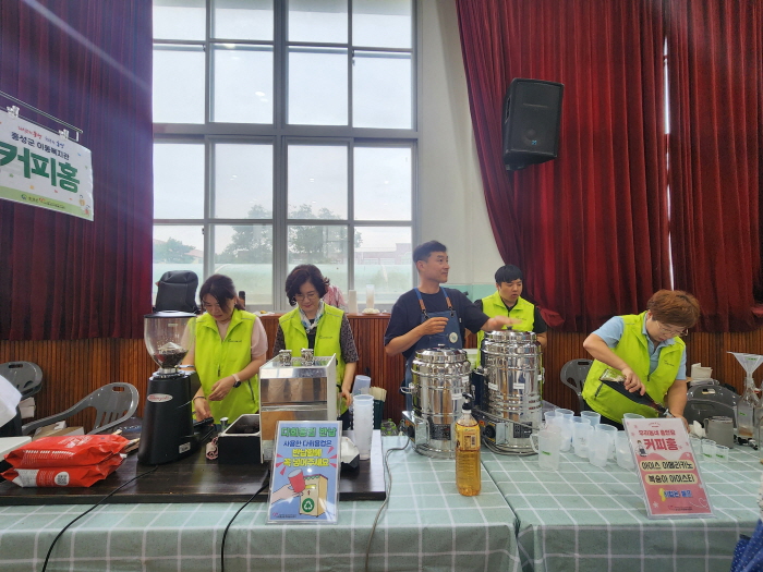 b4238108f8c8843ae4dd003870f472a9_1758881318_3558.jpg b4238108f8c8843ae4dd003870f472a9_1758881318_3558.jpg